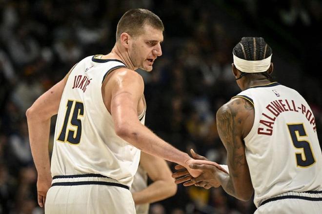 下表现出韧 下表现出韧