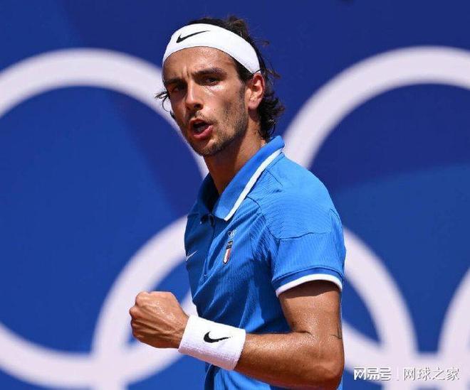 手出场时的 手出场时的